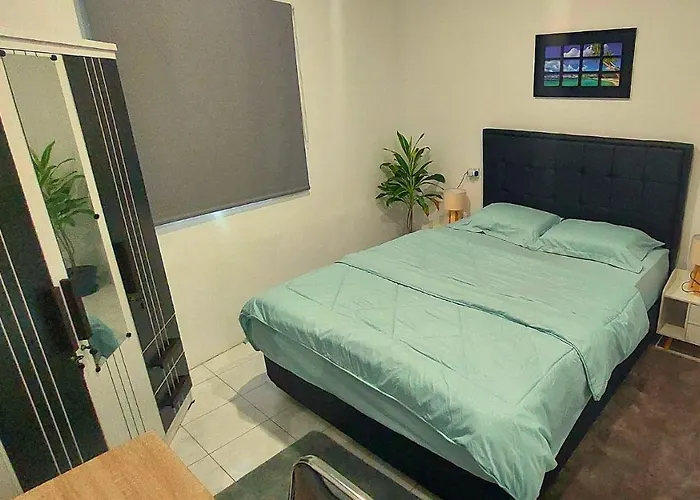 Hotel Hustay - *