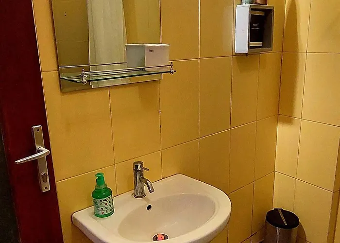 Hotel Hustay - *